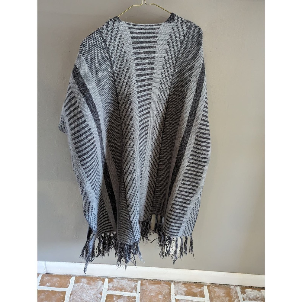 Kimberly C one-size fringe trim open cardigan